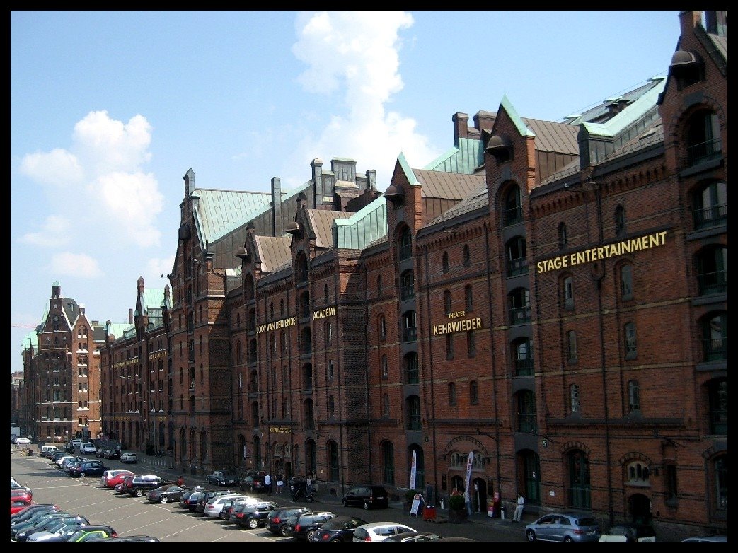 Dzielnica spichlerzy (Speicherstadt_ w Hamburgu