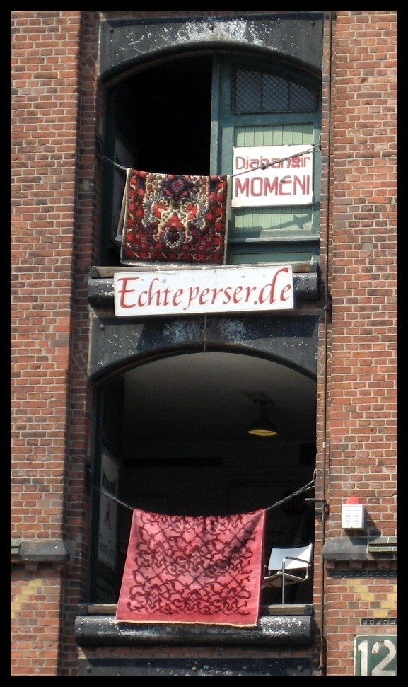 Dzielnica spichlerzy (Speicherstadt_ w Hamburgu