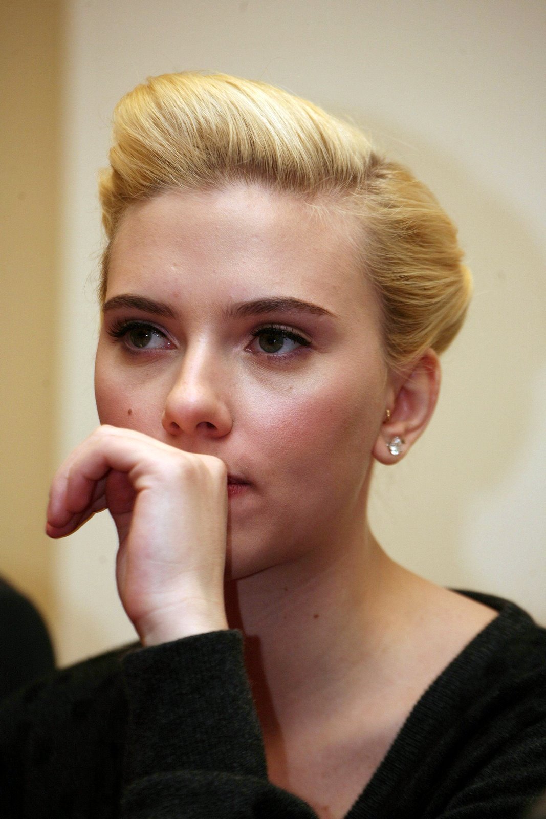 Scarlett Johansson Pictures: Scarlett Johansson Portraits