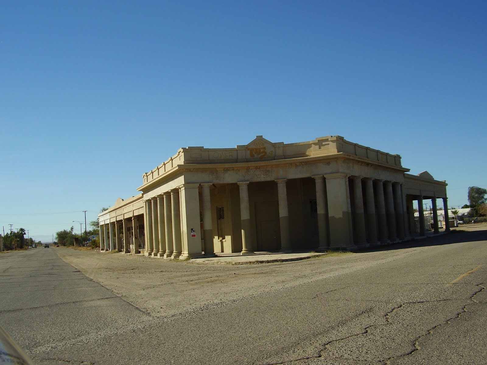 Jupiters Travels w/BMW Niland California via Sidehack