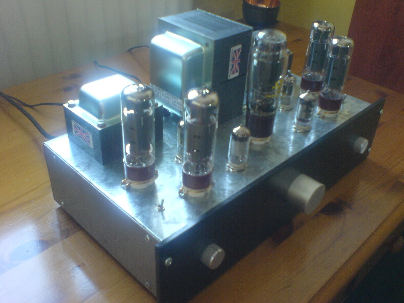Radio and Media Stuff: Stereo Mullard 5-20 amp