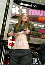 Avril Lavigne....