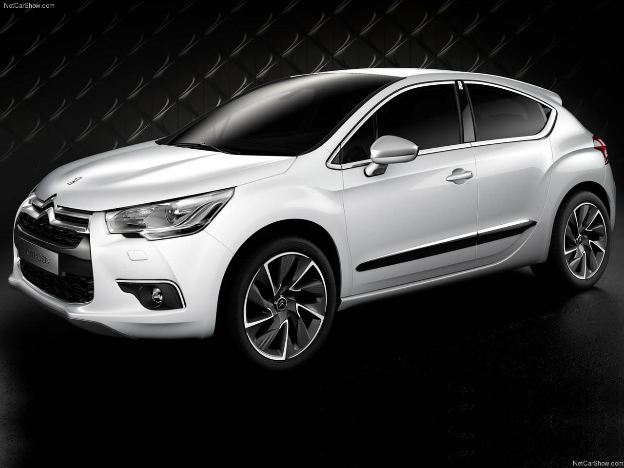 https://4.bp.blogspot.com/_xhqjRo6NERQ/TP6tR3TIjMI/AAAAAAAAJlQ/_rEBOhy7yXQ/s1600/Citroen-DS4_2012_1280x960_wallpaper_03.jpg