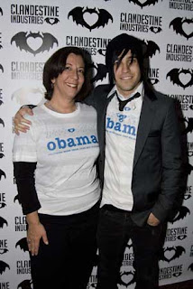 Pete Wentz hosts fundraiser and sports designer tee shirt for Barack Obama