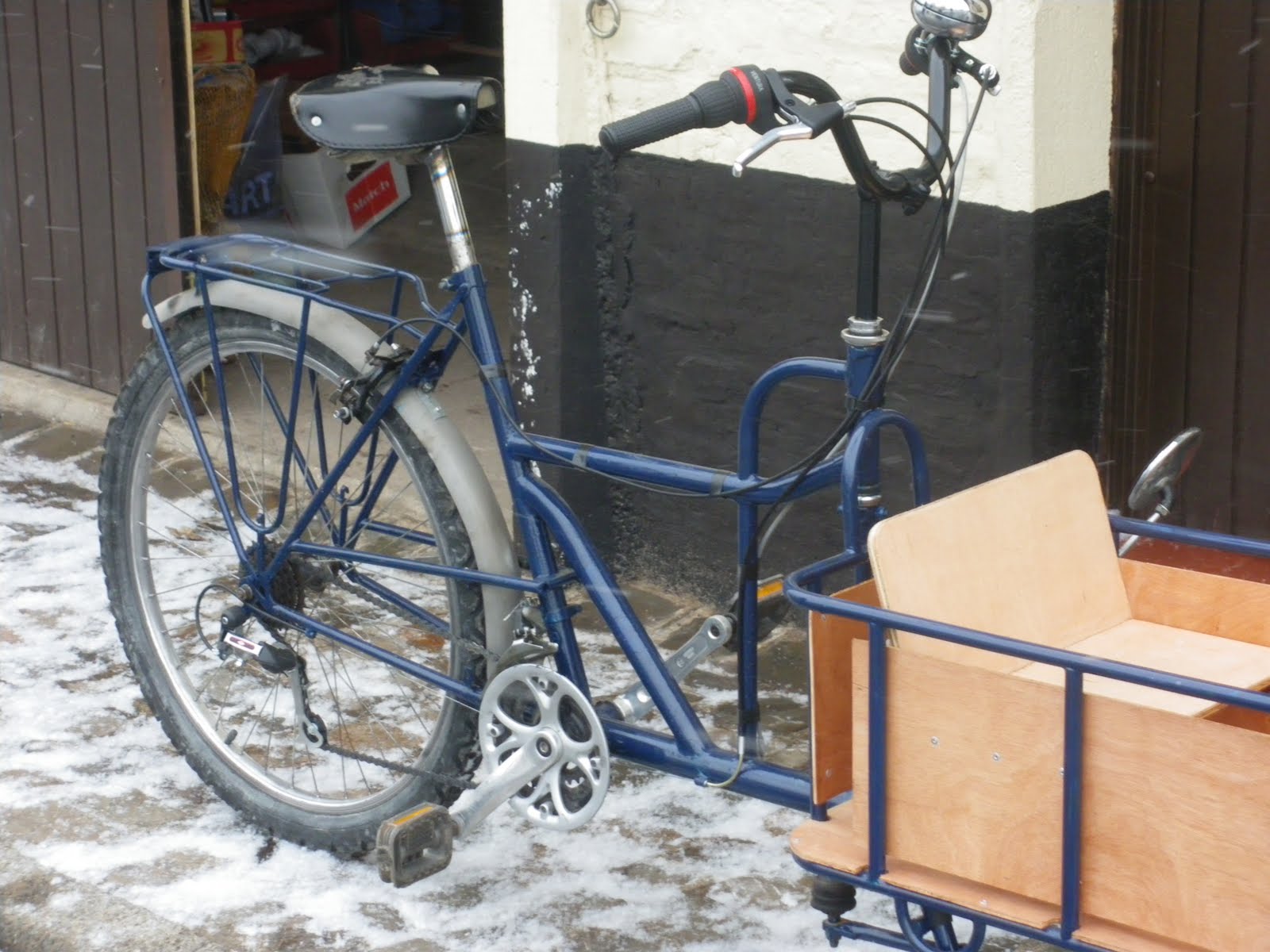 Le vélo brouette: Un vélo brouette fait maison