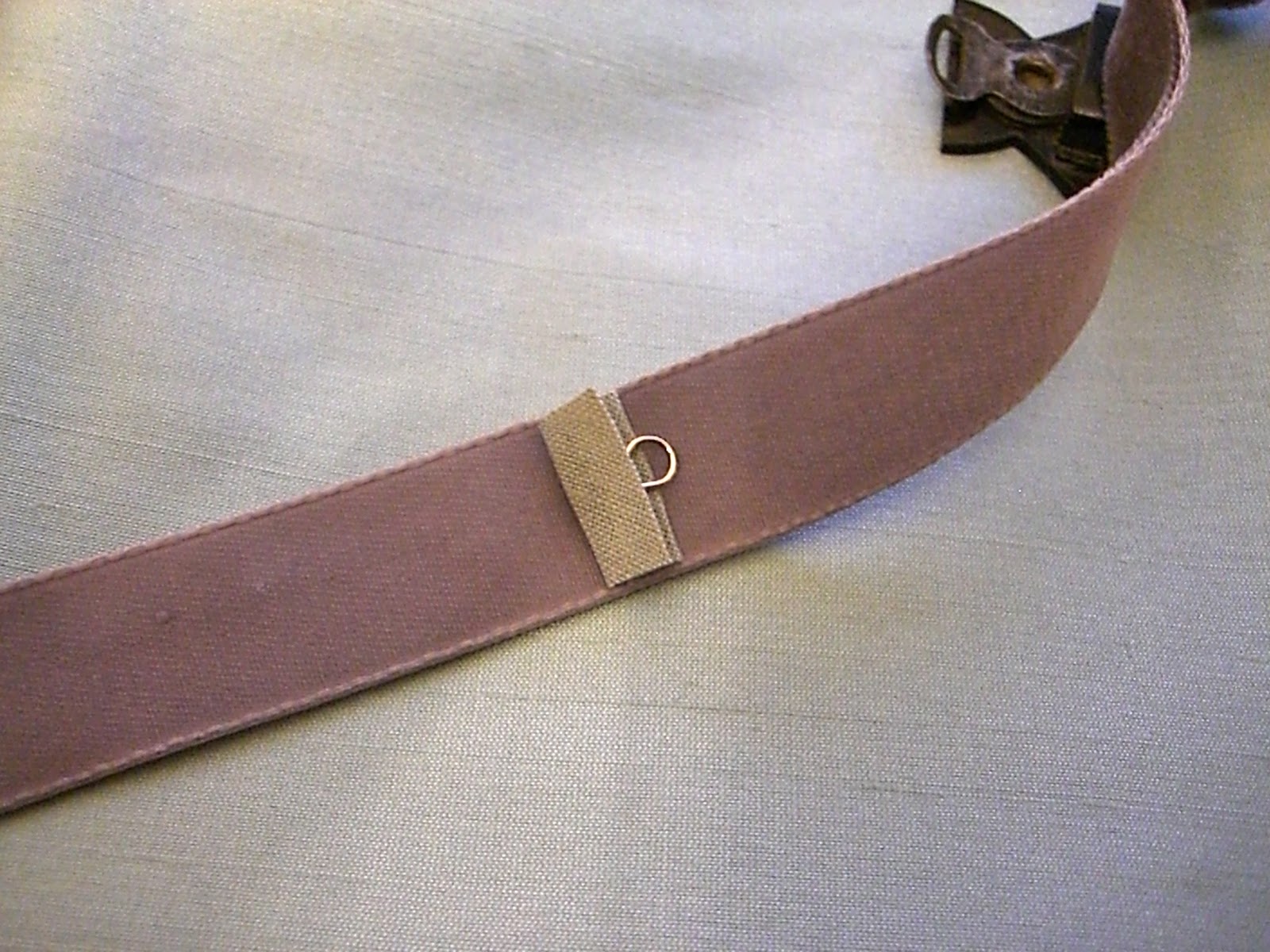 A Few Threads Loose Adjustable Belt Tutorial