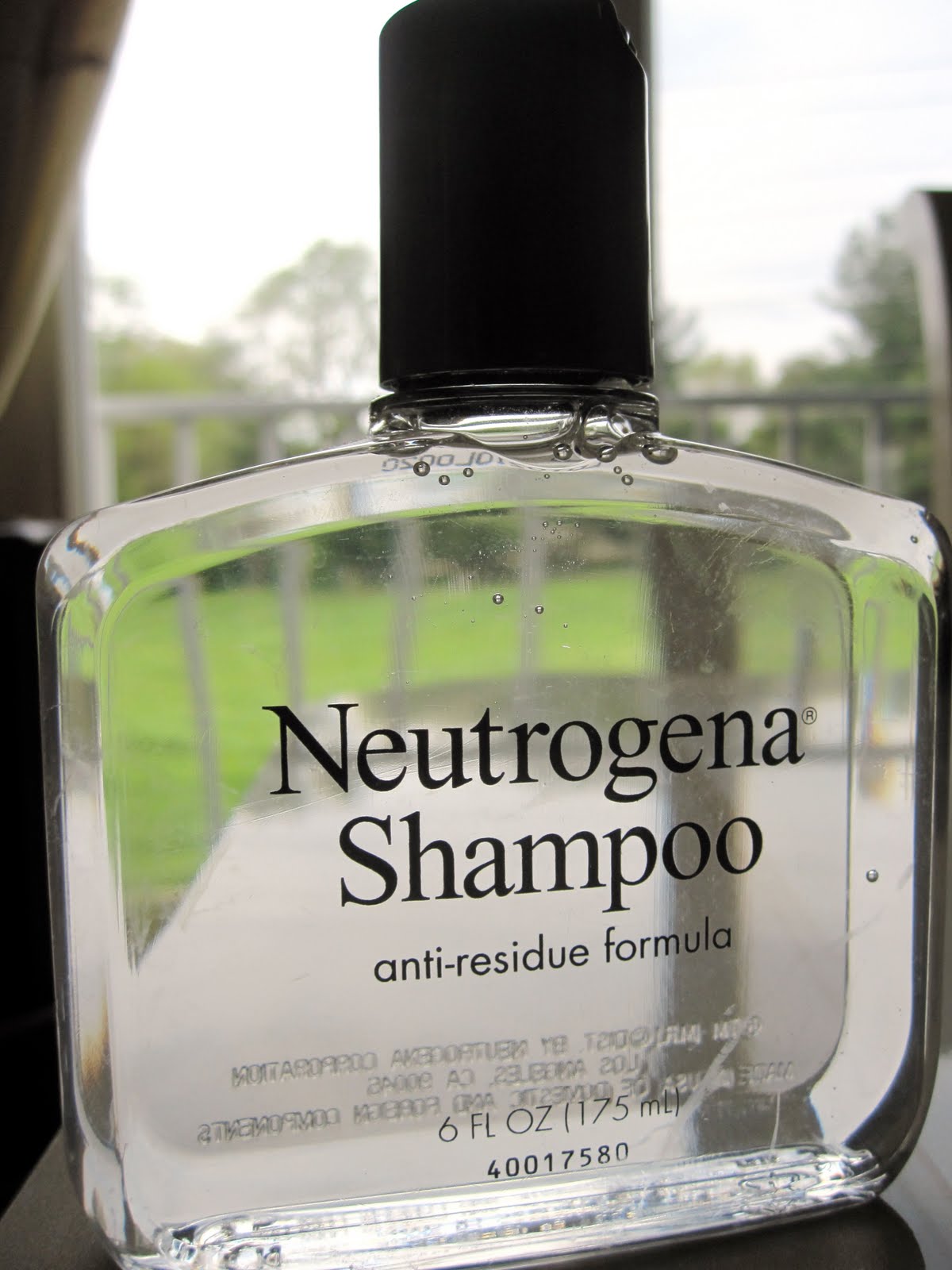 Sweet Glow Beauty: Neutrogena Anti-Residue Shampoo, $4.99