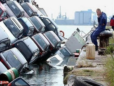 sinking cars funny photo