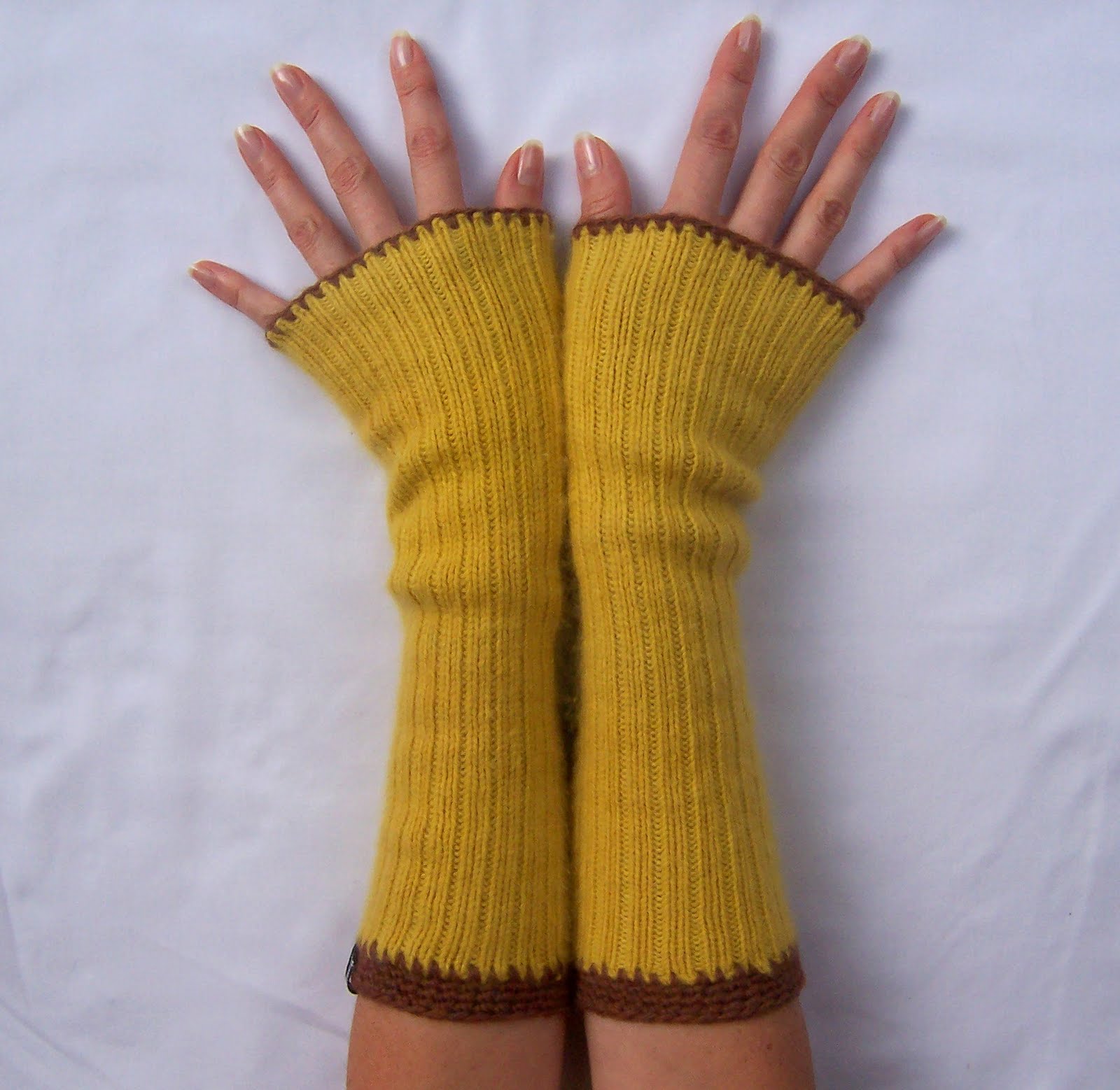 Johnloz Design Lux MONGOLIAN CASHMERE arm warmers in MUSTARD YELLOW
