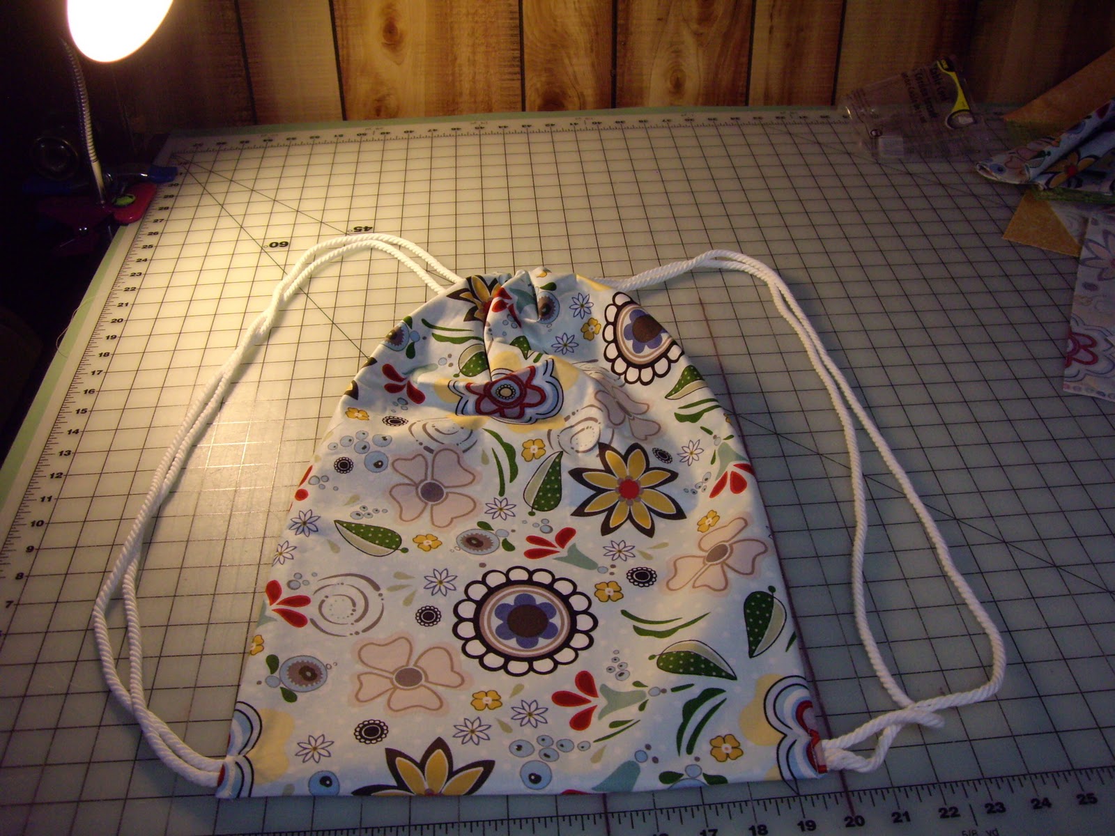 material-girls-quilts-drawstring-backpack-pattern