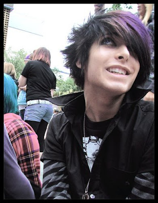 Celebrity Hairstyle Short Emo Hairstyle For Guys