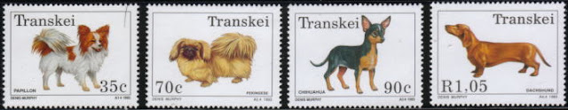 1993年トランスカイ パピヨン　ペキニーズ　チワワ　ダックスフンドの切手