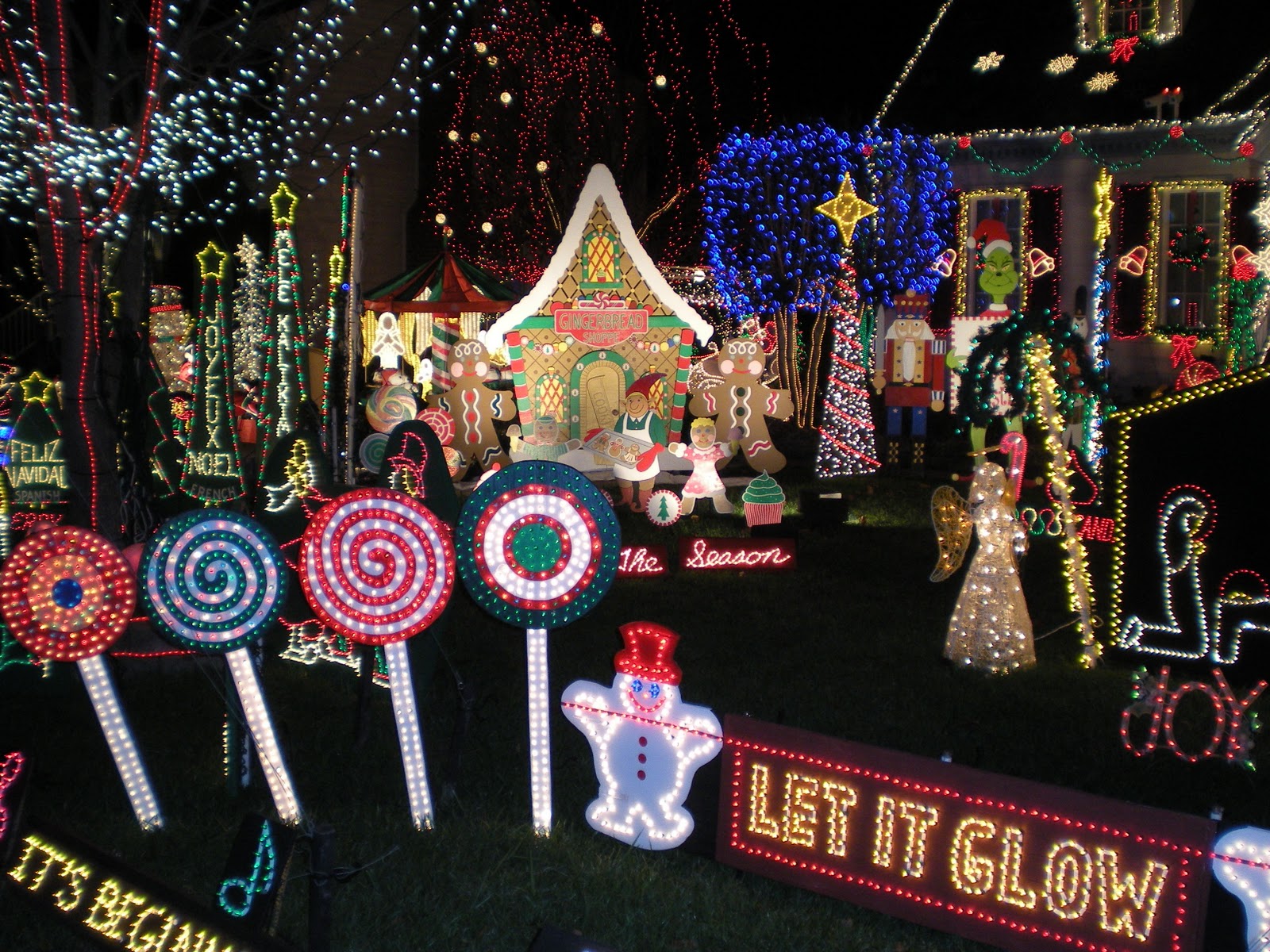 Mikey Fuller | Interiors: Crazy Christmas Lights