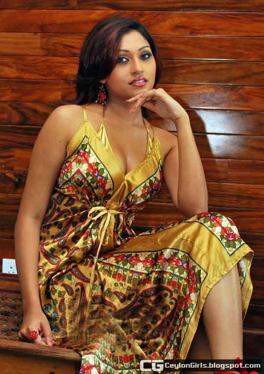 Aruni-Rajapaksha-025-ceylongirls.blogspot.com.jpg