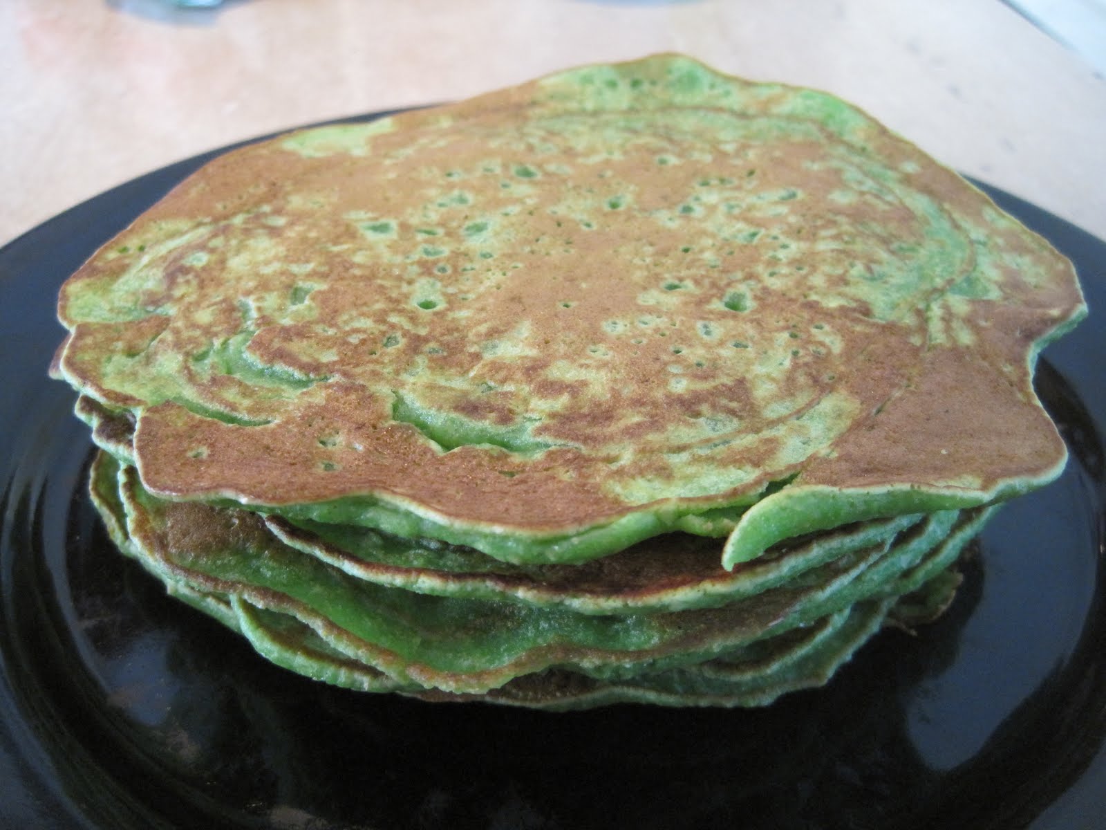 Pandam Pancakes / Pandam Pancakes / Thai Pandan Pancakes with Giggling