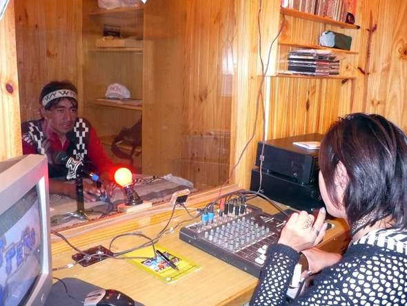 Señales: Promueven 16 radios de pueblos originarios para que puedan hablar con “su propia voz”