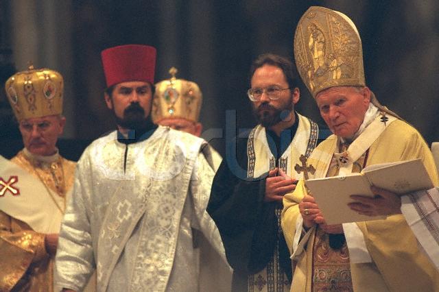 El Santo Padre Beato Juan Pablo II Celebra en Rito Bizantino
