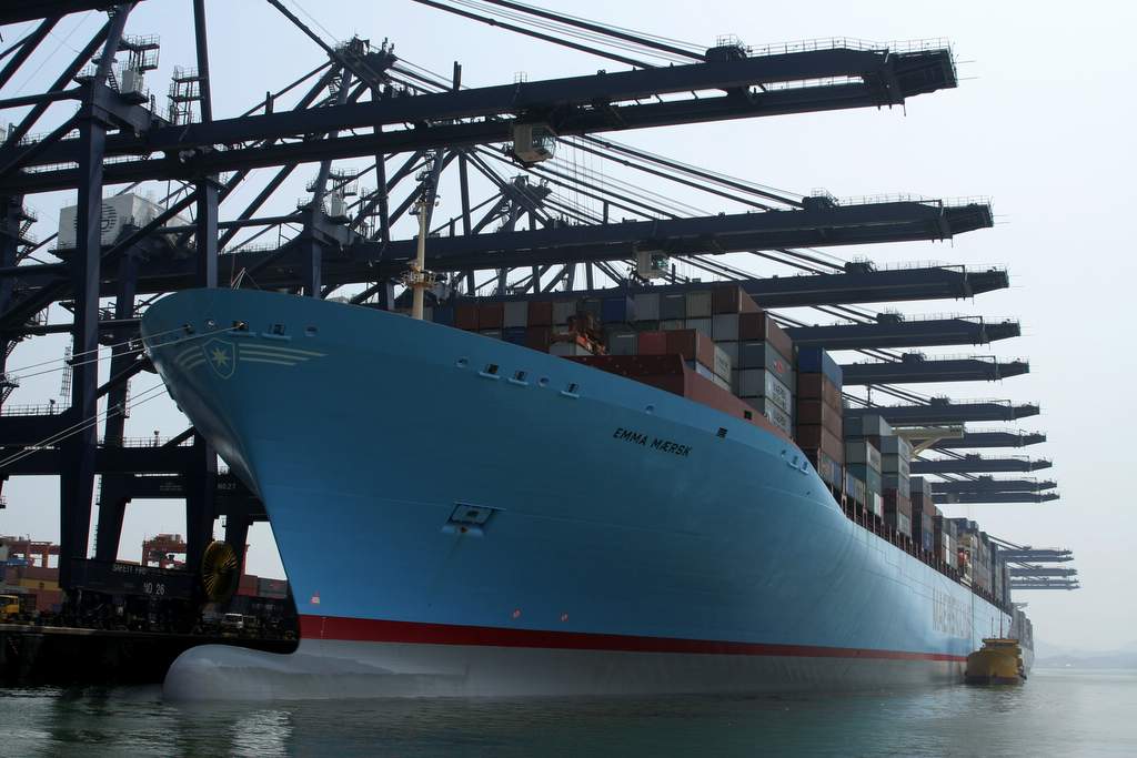 [Worlds-Largest-Cargo-Ship-6]
