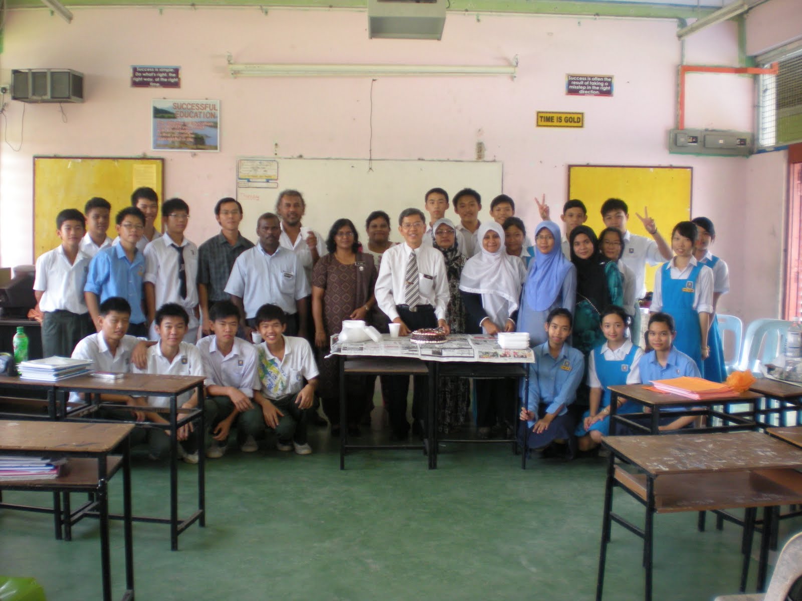 SMJK KATHOLIK TG MALIM HARI GURU 2010