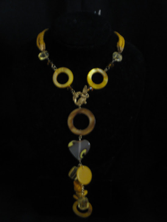 C03101 Collar Nacar, Cristales, Turqueza amarilla y cordon.