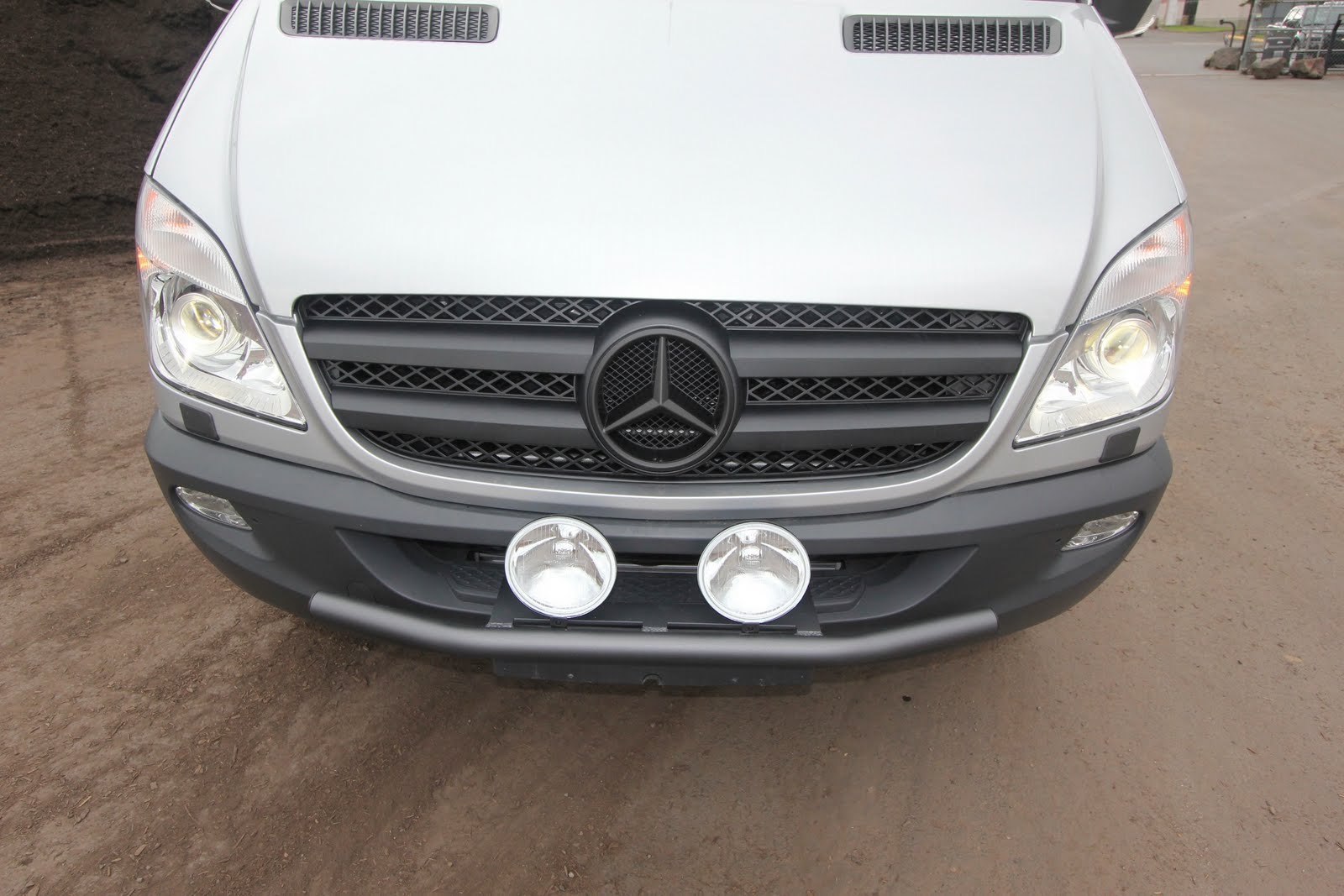 Outsidevan Custom Sprinter Nerf Bar