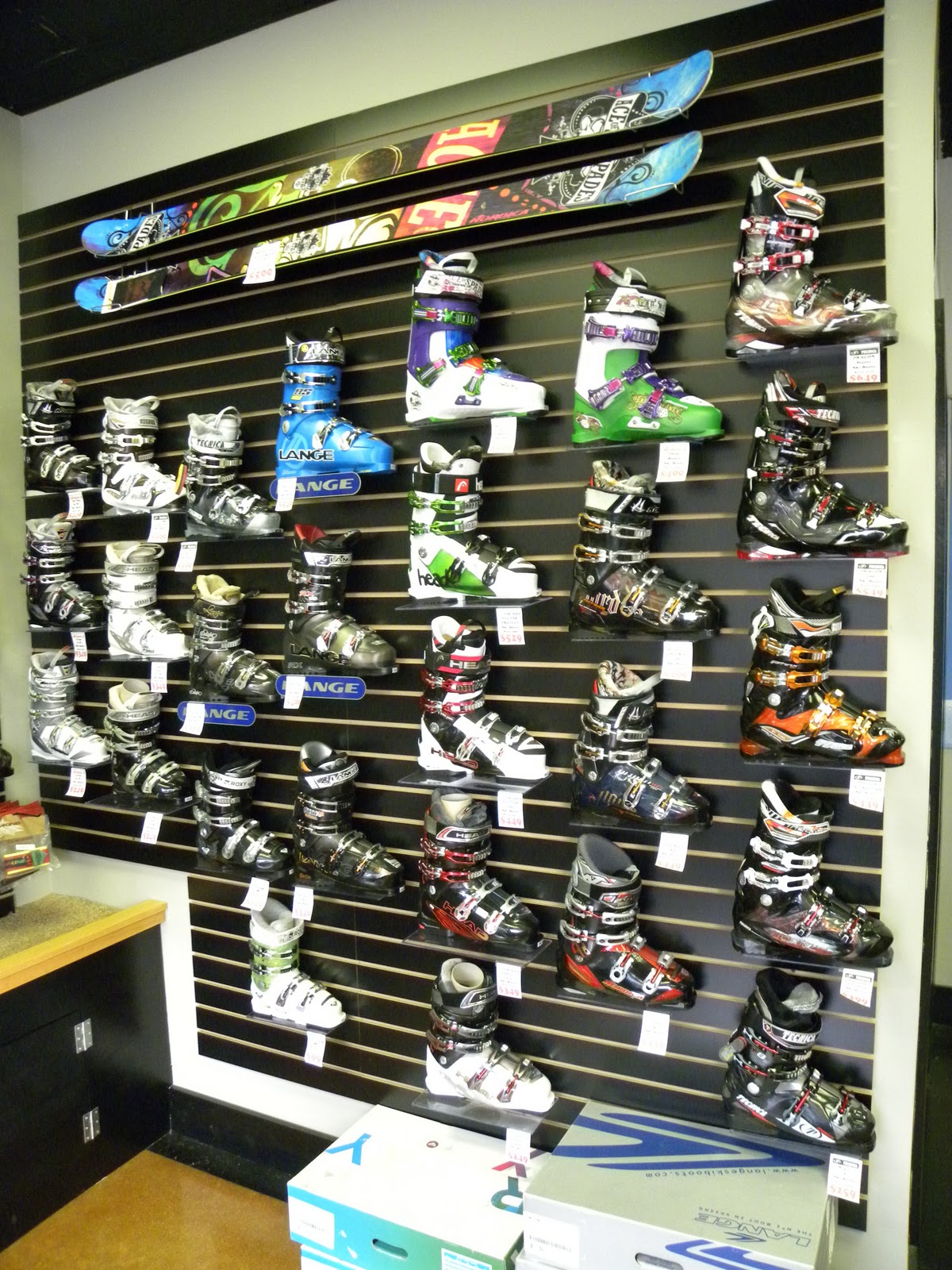 The Ski Corner Knoxville THE SKI CORNER IS FILLING UP!