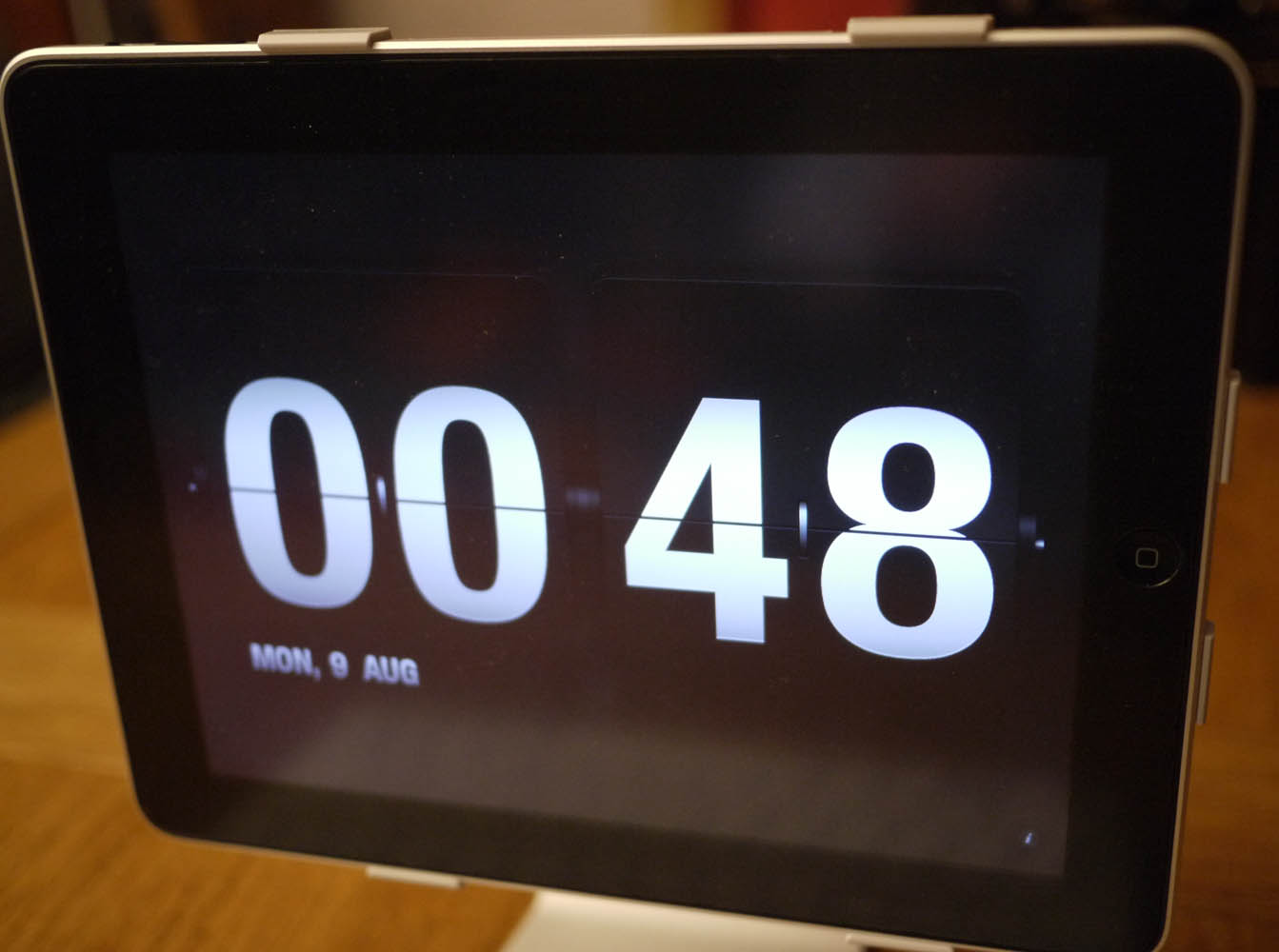 Eolake Stobblehouse thoughts Night Stand clock app