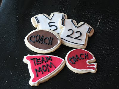 A photo of football jersey cookies.