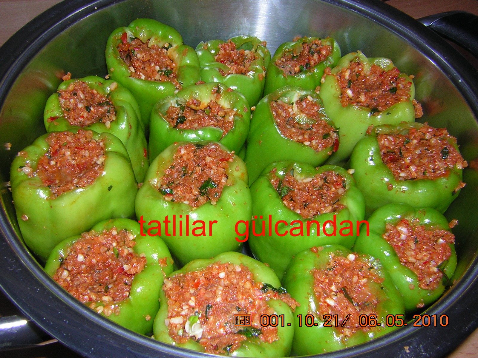 etli biber dolmasi