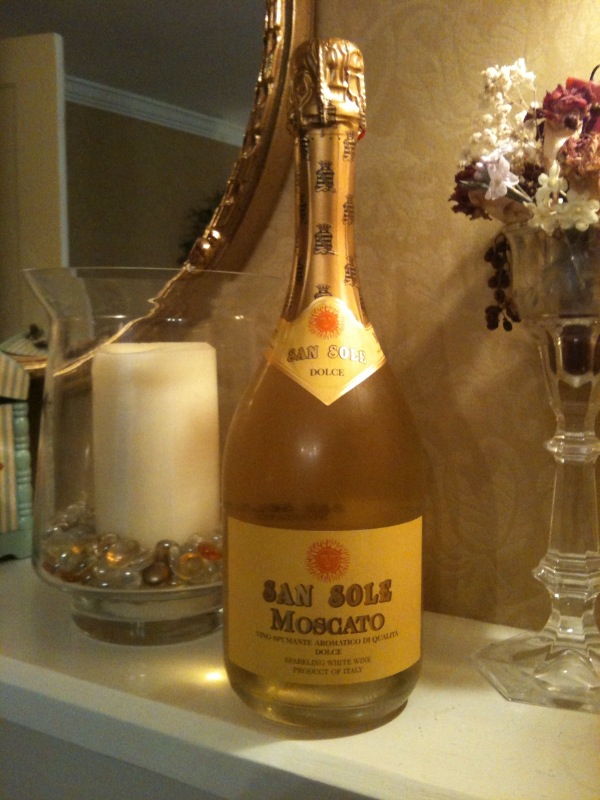 San Sole Moscato Dolce Sparkling Wine, Italy Wine Tasting & Review