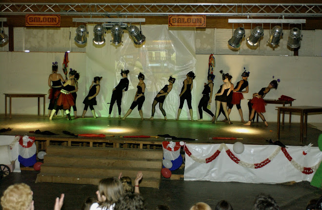 les danseuses du saloon ( ado's)