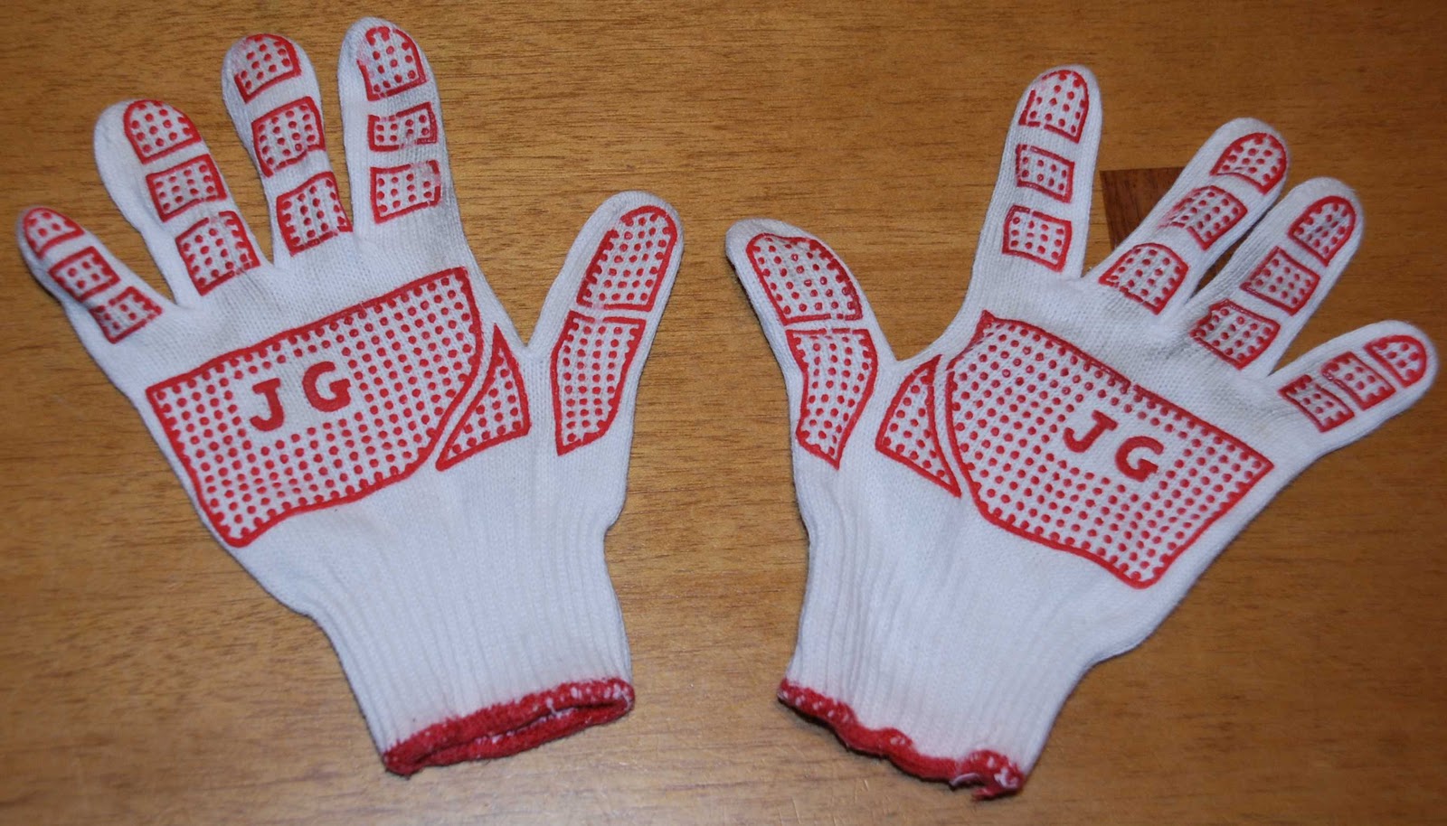 ジャック・デヴォラが巨大なスナックでメガ・キュリオソにデビュー。見て意見を言う