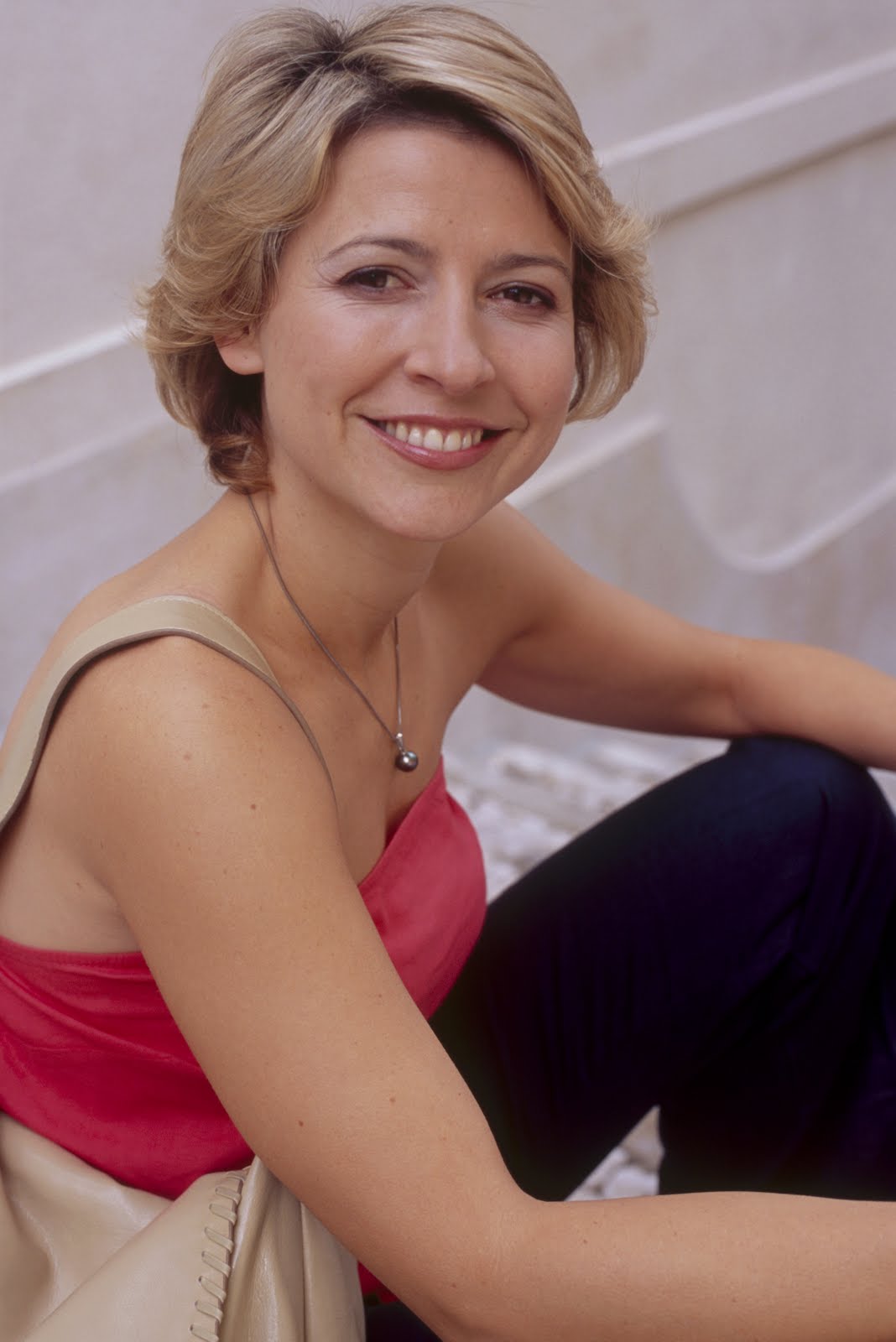 Wallpaper World: American Television Host &ldquo;Samantha Brown&rdquo;