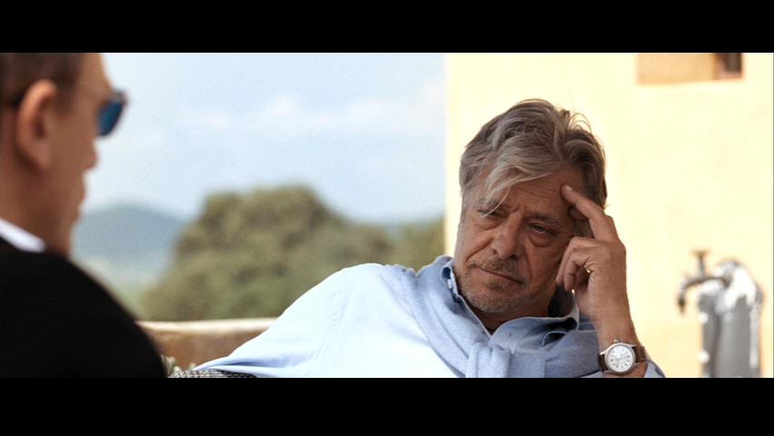 [QUANTUM_OF_SOLACE-3.jpg]