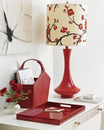 [black-white-red-bedroom.jpg]