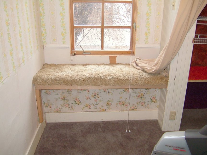 [Small+Bedroom+(10).JPG]