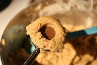 It's What's Inside That Counts! Rolo Cookies | Remodelaholic