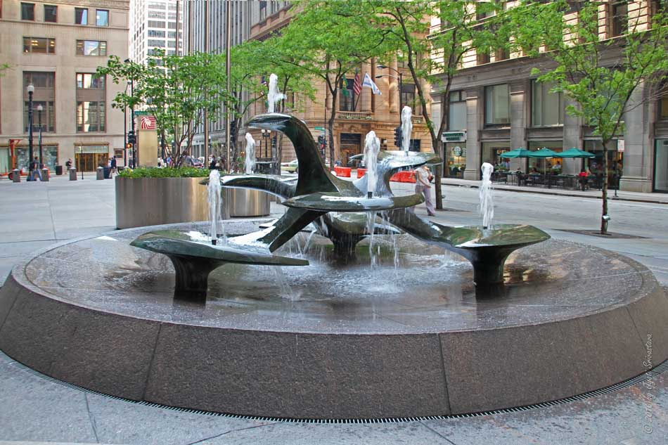 Public Art in Chicago Loop [Harris Bank Fountain by Russell Secrest]
