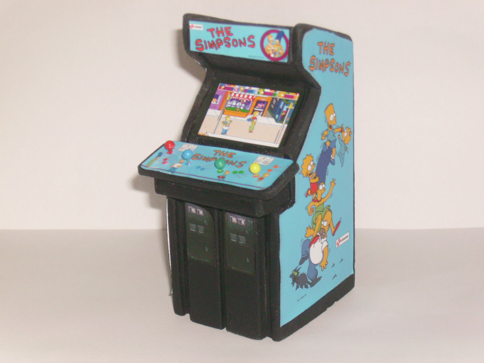 Retro Heart: THE SIMPSONS - Custom Scale Arcade Model