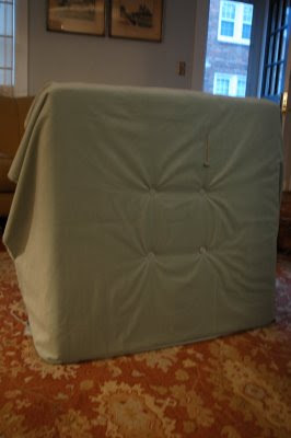 Convertir una mesa de centro en un otomano : x4duros.com