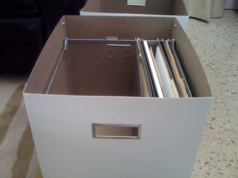 Ikea hack: caja para guardar carpetas colgantes 