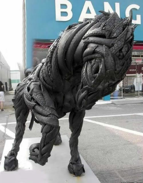 tire art by Ji Yong-Ho