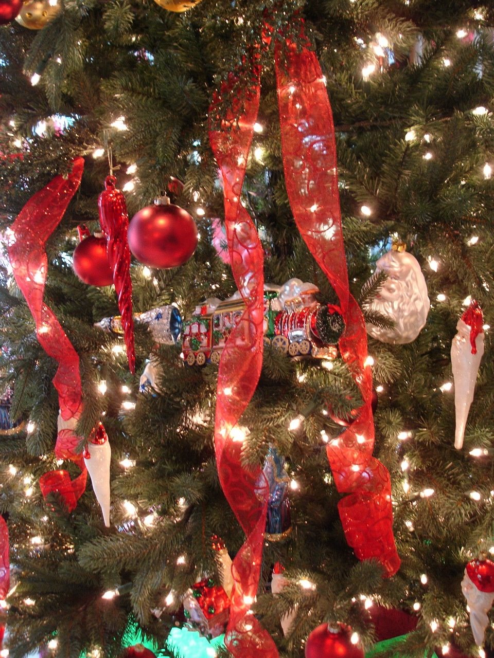 [Lobby+Christmas+Tree.jpg]