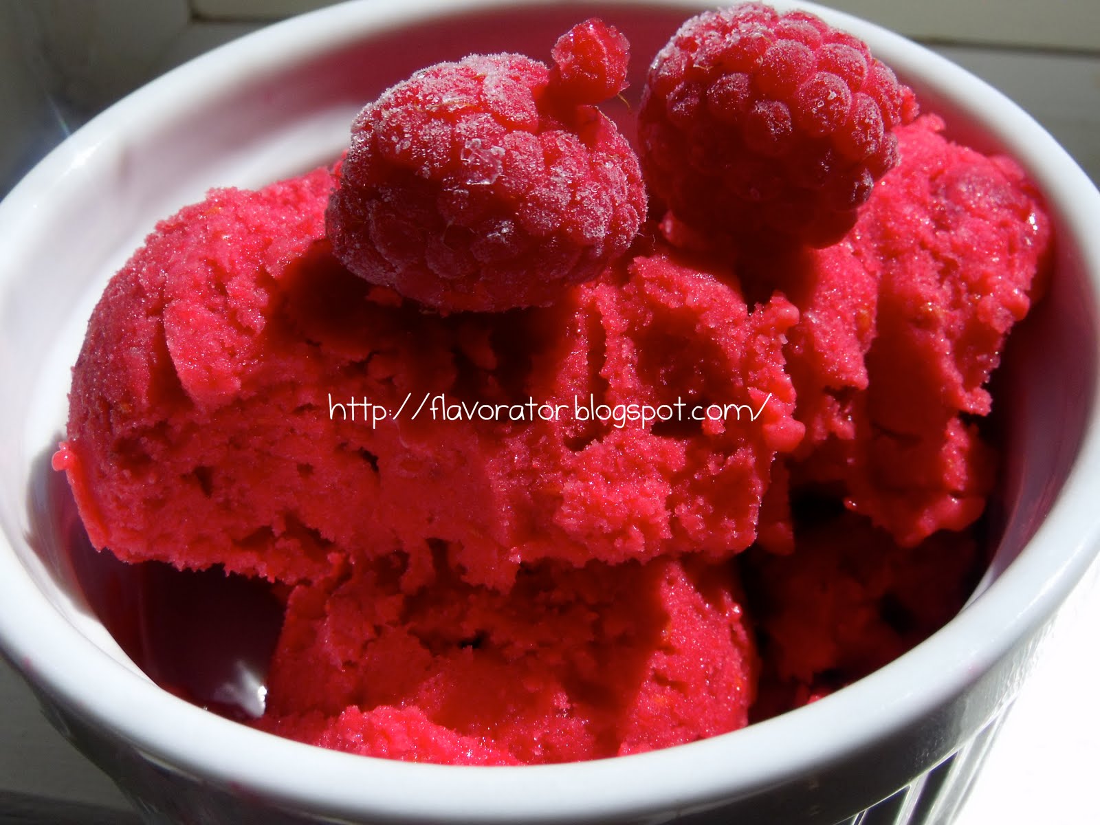 fLAVORATOr Raspberry Gelato No Ice Cream Maker Needed!