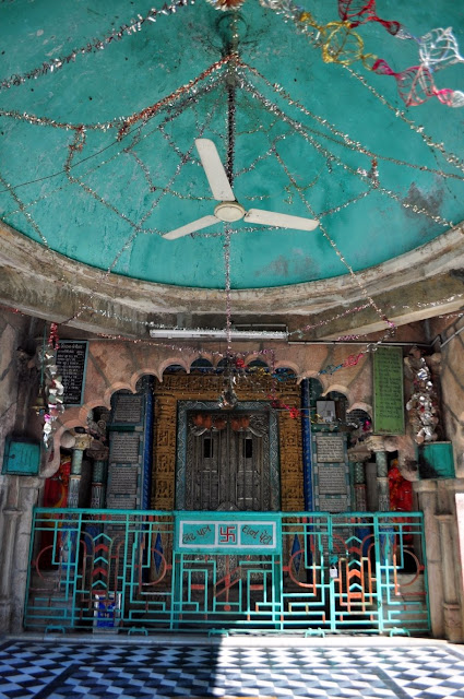 vadnagar narendra modi gujarat temple