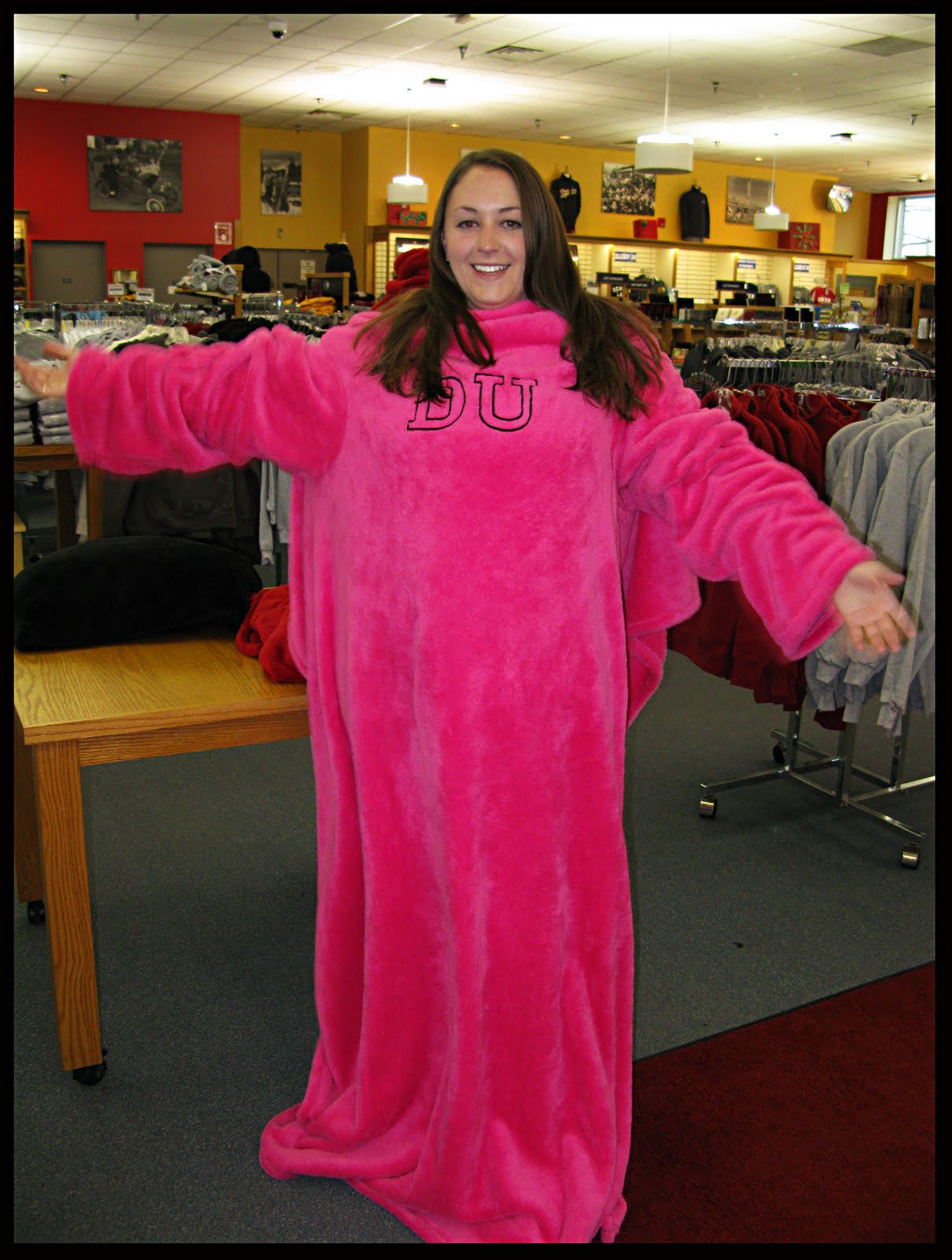 David Hoyt's Blog Hot Pink DU Snuggies Have Arrived!