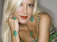 Tori Spelling Hot