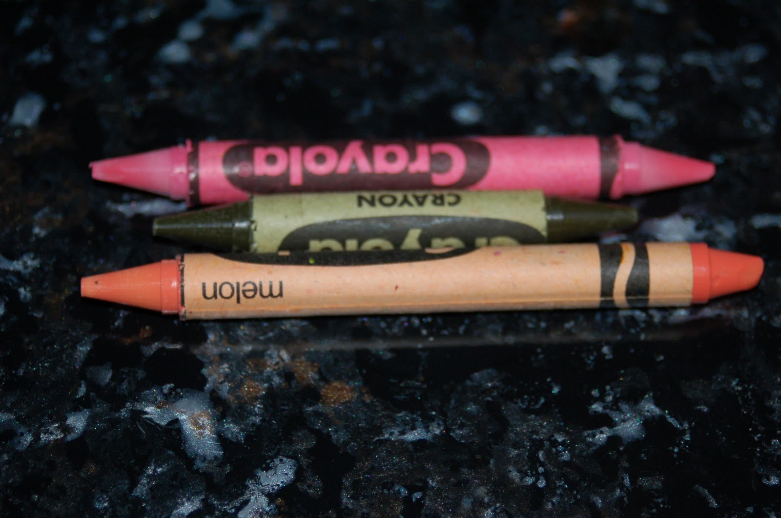 Elmer's CrayonPro Crayon Sharpener by Xacto Review - Surviving A