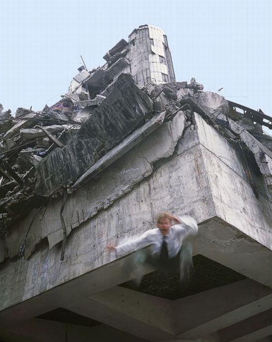 [falling_down_05.jpg]
