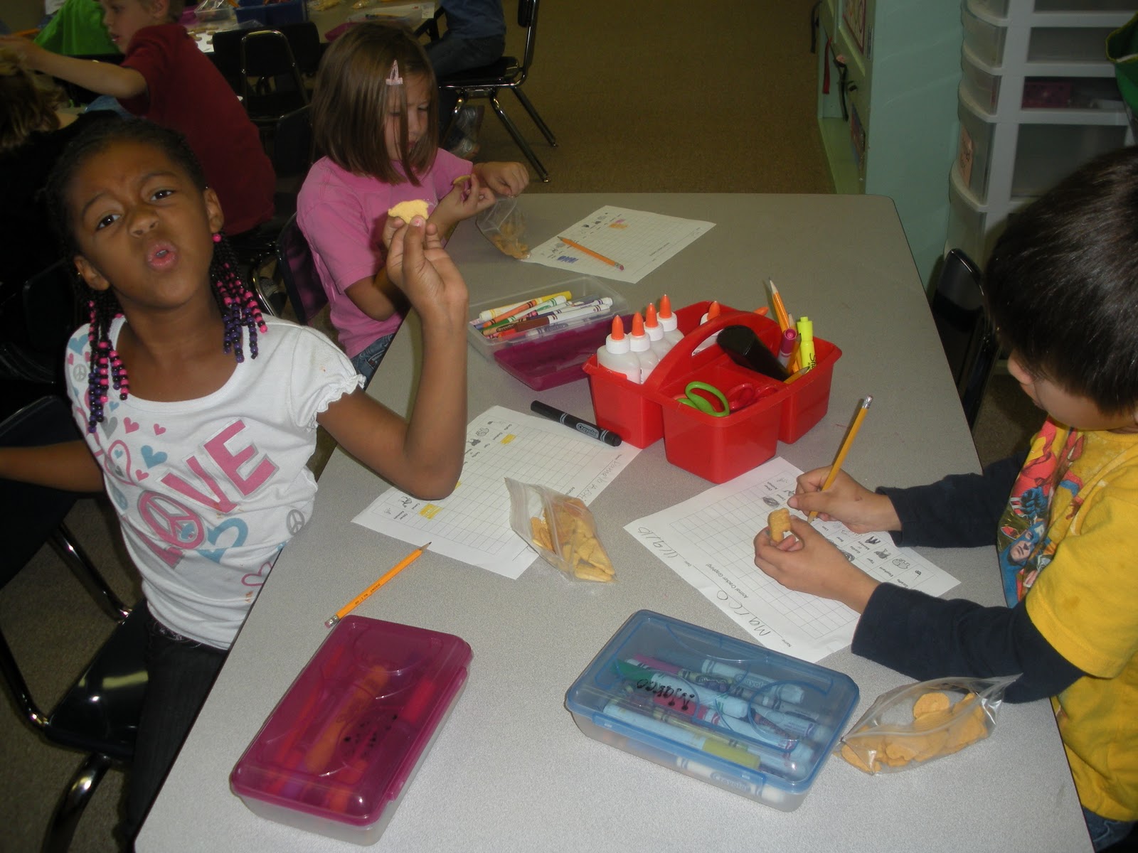 Ms. Durrett's First Grade Animal Cracker Graphing!